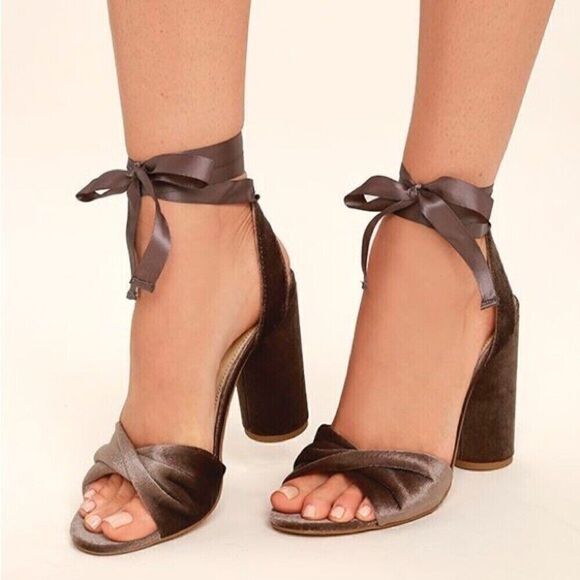 Steve Madden Heels Women Clary-V Size 10 BLACK Velvet Lace Up Black Heels - Picture 10 of 12